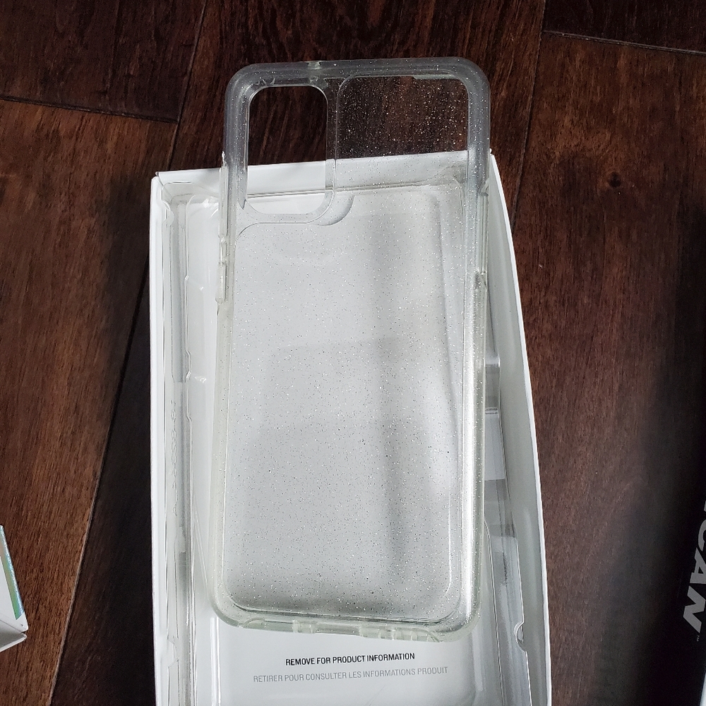 Phone cover clear with silver sparkle on it for Samsung Galaxy S20 plus